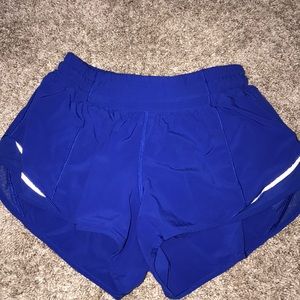 Blue Lululemon Hotty Hot shorts 2.5’ Sz 4